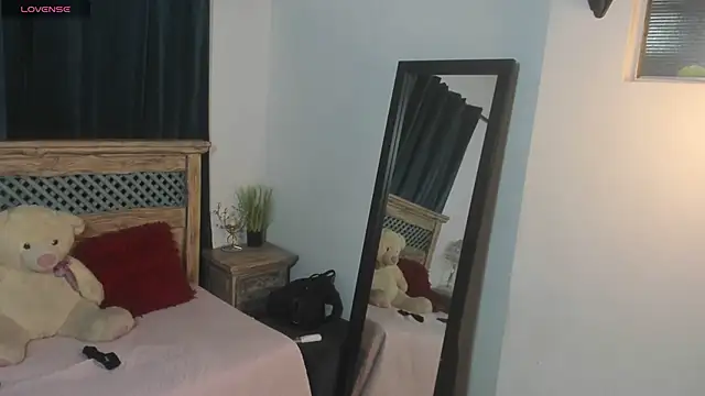 Amaia Monroe online show from June 2, 2026, 4:58 am