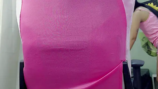 Mishell hot  online show from January 12, 2026, 7:41 pm