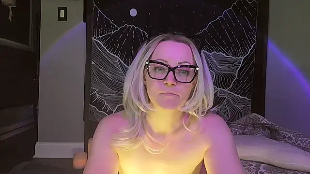 Snapshot of only_one_onyx chatting on November 29, 2025, 3:20 am only one onyx online show from November 29, 2025, 3:20 am