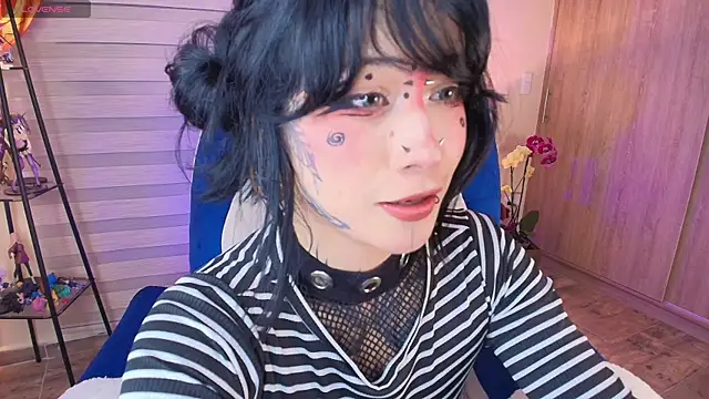 Snapshot of AryRousse chatting on February 18, 2026, 5:25 am AryRousse online show from February 18, 2026, 5:25 am