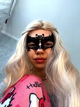 s4rah online show from March 25, 2026, 8:53 am