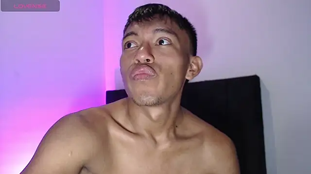 santinaughty online show from December 14, 2025, 5:46 am