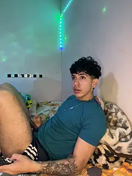 wil hot online show from December 1, 2025, 3:28 pm