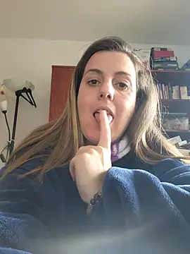 Sareyxon online show from November 29, 2025, 12:41 pm