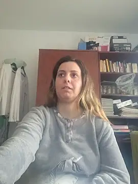 Sareyxon online show from December 18, 2025, 10:21 am