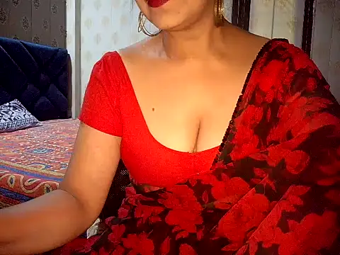 Snapshot of Hotronita123 chatting on June 14, 2026, 10:39 am Hotronita123 online show from June 14, 2026, 10:39 am