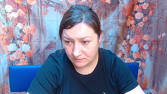 Snapshot of NadinForest chatting on December 1, 2025, 12:32 pm NadinForest online show from December 1, 2025, 12:32 pm