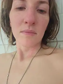 Snapshot of EiraYanovich chatting on December 1, 2025, 11:32 pm EiraYanovich online show from December 1, 2025, 11:32 pm