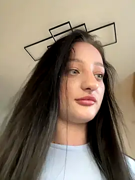 Snapshot of Monika_Song chatting on December 2, 2025, 11:04 am Monika Song online show from December 2, 2025, 11:04 am