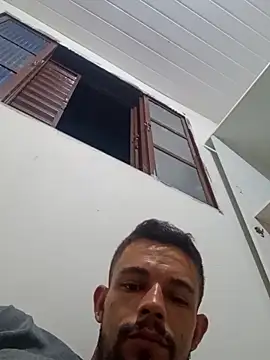 leonct online show from December 1, 2025, 2:05 am