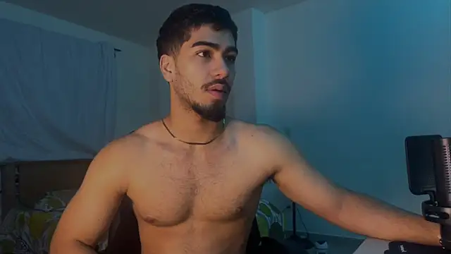 Franco banderas online show from March 18, 2026, 11:35 am