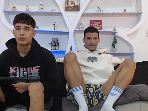 BIG COCKS online show from December 3, 2025, 1:24 am