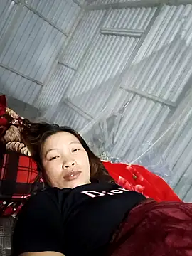 Evelyn-n online show from March 4, 2026, 12:55 pm