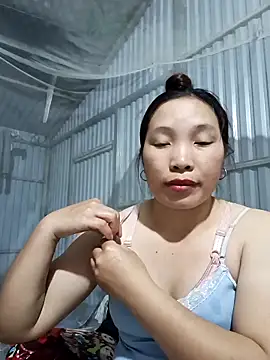 Snapshot of Evelyn-n chatting on March 28, 2026, 12:05 pm Evelyn-n online show from March 28, 2026, 12:05 pm
