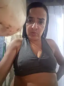 Snapshot of Bebel42 chatting on February 24, 2026, 4:21 am Bebel42 online show from February 24, 2026, 4:21 am