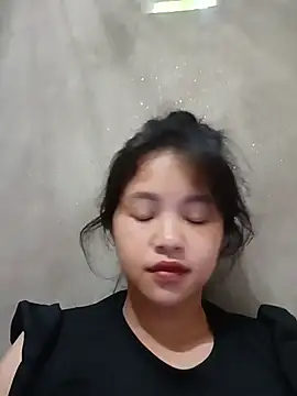 Snapshot of Pretty-haert chatting on July 8, 2026, 12:48 am Pretty-haert online show from July 8, 2026, 12:48 am