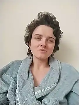 Amy01112 online show from June 15, 2026, 5:04 pm