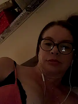 CherryCe online show from November 30, 2025, 9:52 pm