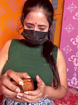 Hot-Haney77 online show from January 12, 2026, 2:22 pm