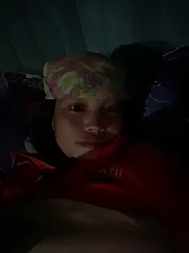 Snapshot of Lilik2 chatting on December 14, 2025, 2:00 pm Lilik2 online show from December 14, 2025, 2:00 pm