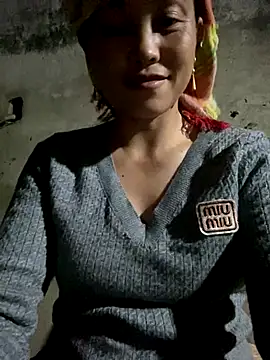 Snapshot of Lilik2 chatting on December 19, 2025, 12:01 pm Lilik2 online show from December 19, 2025, 12:01 pm