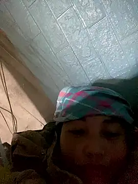 Snapshot of Lilik2 chatting on January 6, 2026, 1:37 pm Lilik2 online show from January 6, 2026, 1:37 pm