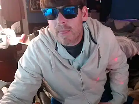 Snapshot of BamaBoi40AL chatting on December 4, 2025, 5:10 pm BamaBoi40AL online show from December 4, 2025, 5:10 pm