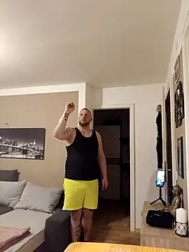 Snapshot of Chiemsee610 chatting on April 7, 2026, 8:31 pm Chiemsee610 online show from April 7, 2026, 8:31 pm