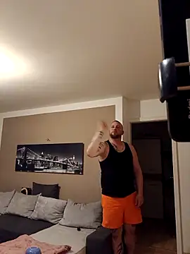 Snapshot of Chiemsee610 chatting on April 13, 2026, 6:35 pm Chiemsee610 online show from April 13, 2026, 6:35 pm