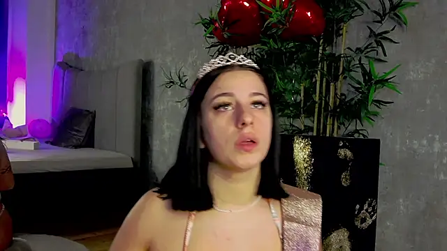 LucyRayy online show from March 3, 2026, 8:26 pm