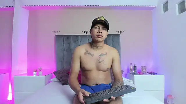 kaylaa sex online show from February 12, 2026, 12:55 pm