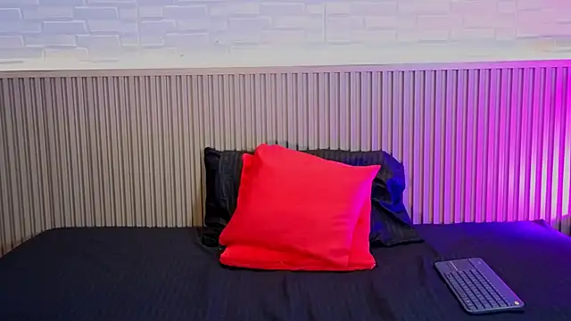 Snapshot of EmyVega chatting on February 27, 2026, 11:27 pm EmyVega online show from February 27, 2026, 11:27 pm