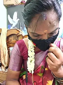 Snapshot of Tamil_Pallavi chatting on June 12, 2026, 4:22 am Tamil Pallavi online show from June 12, 2026, 4:22 am