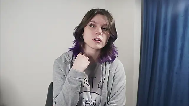 GriselWarick online show from December 2, 2025, 8:41 am