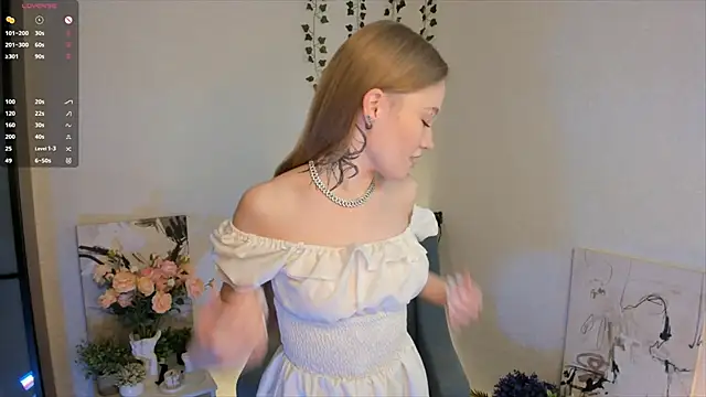 MaireLanda online show from February 17, 2026, 4:42 am