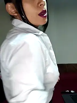 Laura Daza1 online show from February 3, 2026, 1:38 pm