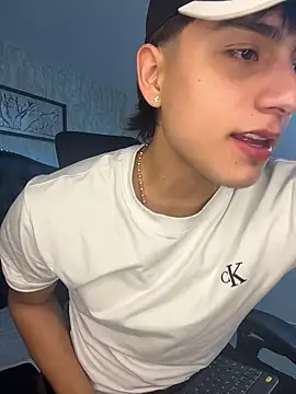 Snapshot of Lander_Cruz chatting on February 16, 2026, 8:27 pm Lander Cruz online show from February 16, 2026, 8:27 pm