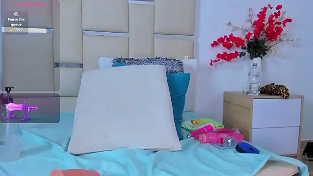 MajoLinares online show from February 3, 2026, 8:25 pm