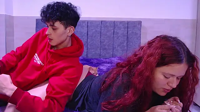 hottie couplee online show from December 17, 2025, 9:54 pm