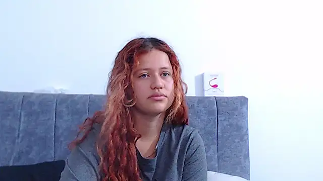 hottie couplee online show from March 21, 2026, 11:41 pm