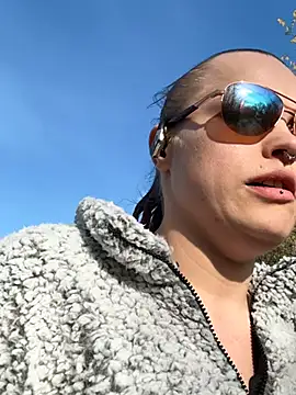 LoreenKinky online show from February 28, 2026, 1:12 pm