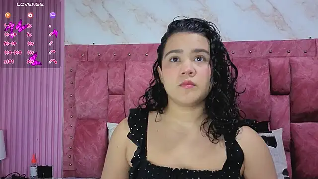 ValeryMorales online show from April 16, 2026, 9:04 pm