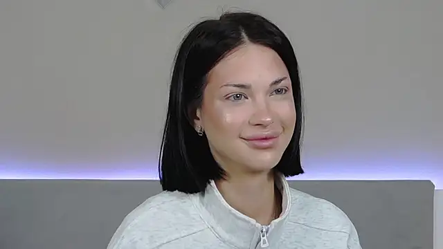 RachaelMils online show from April 9, 2026, 3:39 am