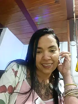 Sophialewuis online show from December 5, 2025, 4:21 am