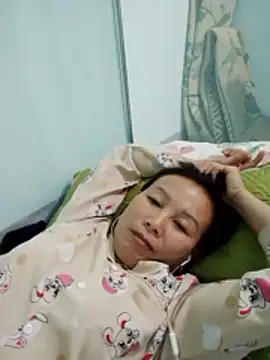 Lili-123k online show from December 21, 2025, 2:46 pm