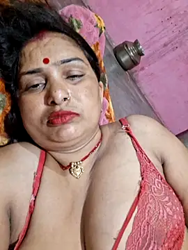 Your-shreya143 online show from May 17, 2026, 10:17 pm