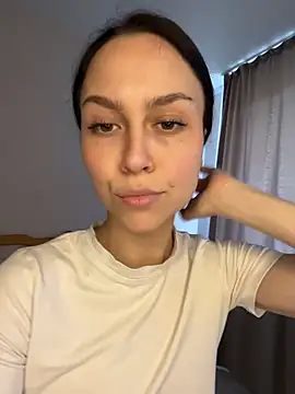 Snapshot of MonicaMercer chatting on May 22, 2026, 9:15 am MonicaMercer online show from May 22, 2026, 9:15 am