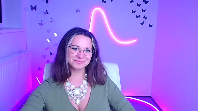 Snapshot of Melodie_Aster chatting on December 19, 2025, 7:21 pm Melodie Aster online show from December 19, 2025, 7:21 pm