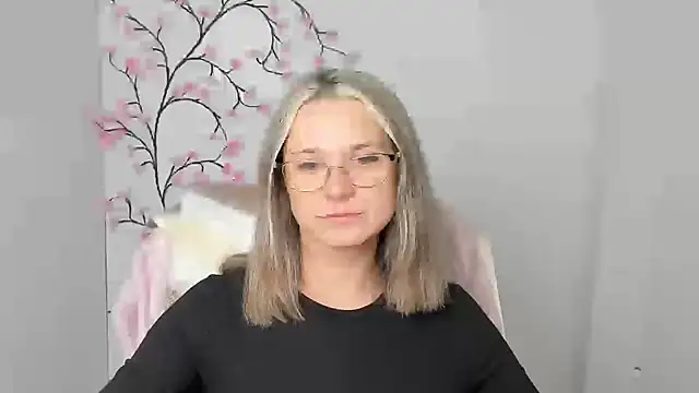 Snapshot of Melodie_Aster chatting on January 11, 2026, 6:57 pm Melodie Aster online show from January 11, 2026, 6:57 pm