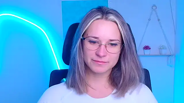 Snapshot of Melodie_Aster chatting on January 12, 2026, 12:21 pm Melodie Aster online show from January 12, 2026, 12:21 pm